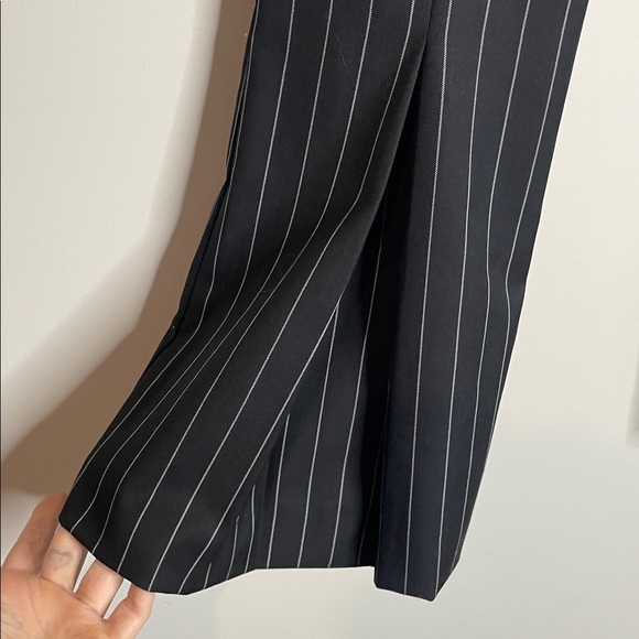 Frame Denim | Women’s Black Pinstripe Pleated Flare Bottom Crop Pants Size 4 - Picture 4 of 8
